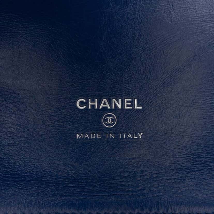 Chanel Small Bicolor Aged Calfskin 31 Pouch Blue Leather Good condition - Box View