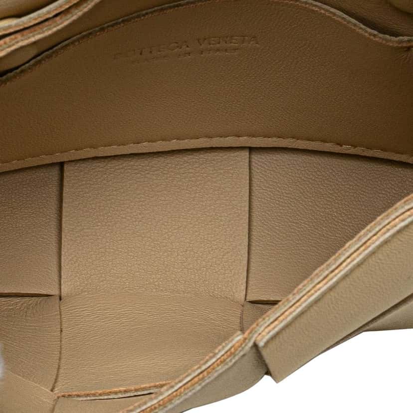 Bottega Veneta Candy Nappa Intrecciato Cassette Crossbody Brown Leather Good condition - Model View