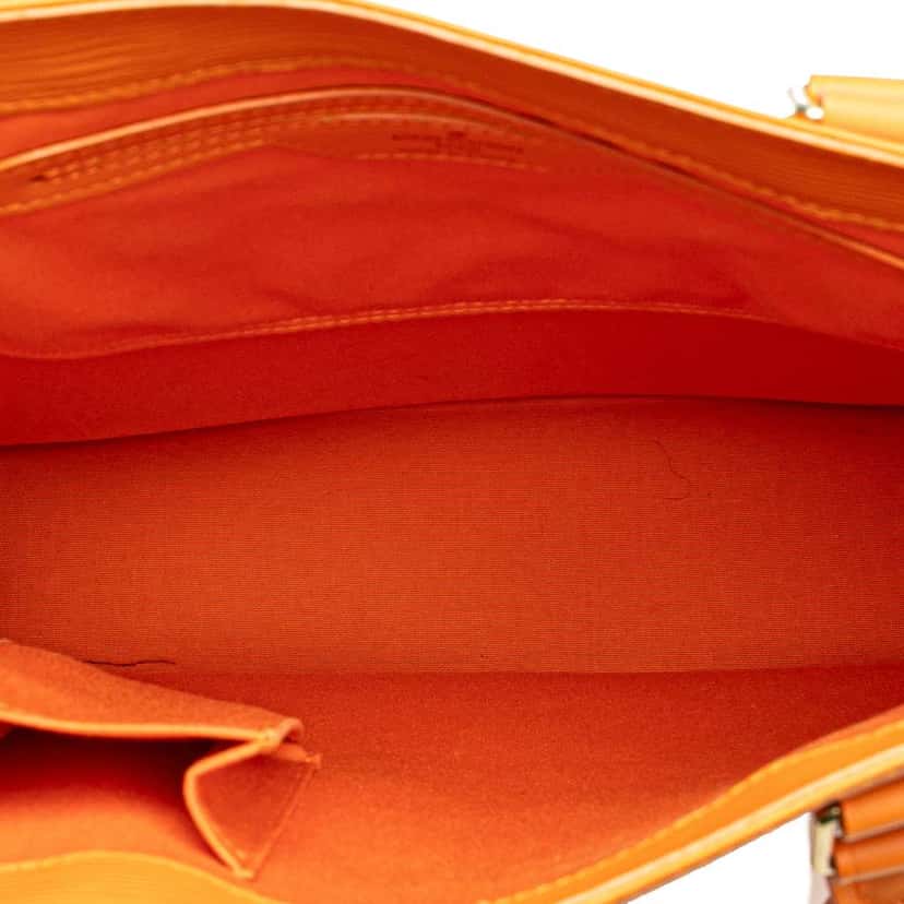 Louis Vuitton Epi Sac Plat PM Orange Leather Very good condition - Model View