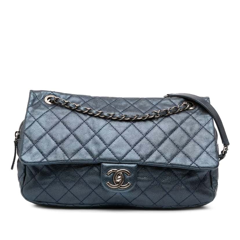 Chanel Jumbo Quilted Iridescent Caviar Easy Flap Blue Leather Good condition - Front View
