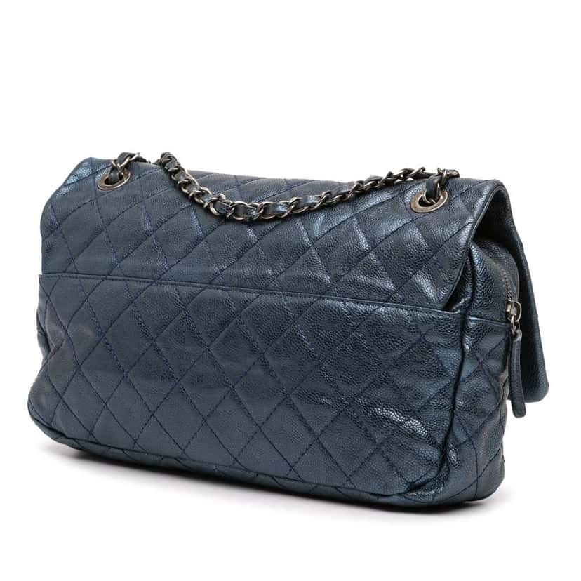 Chanel Jumbo Quilted Iridescent Caviar Easy Flap Blue Leather Good condition - Back View