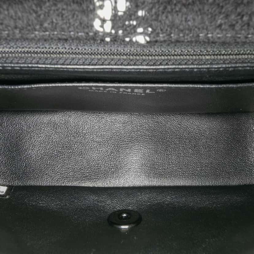 Chanel Mini Rectangular Classic Tweed Tartan Single Flap Black Tweed Good condition - Model View