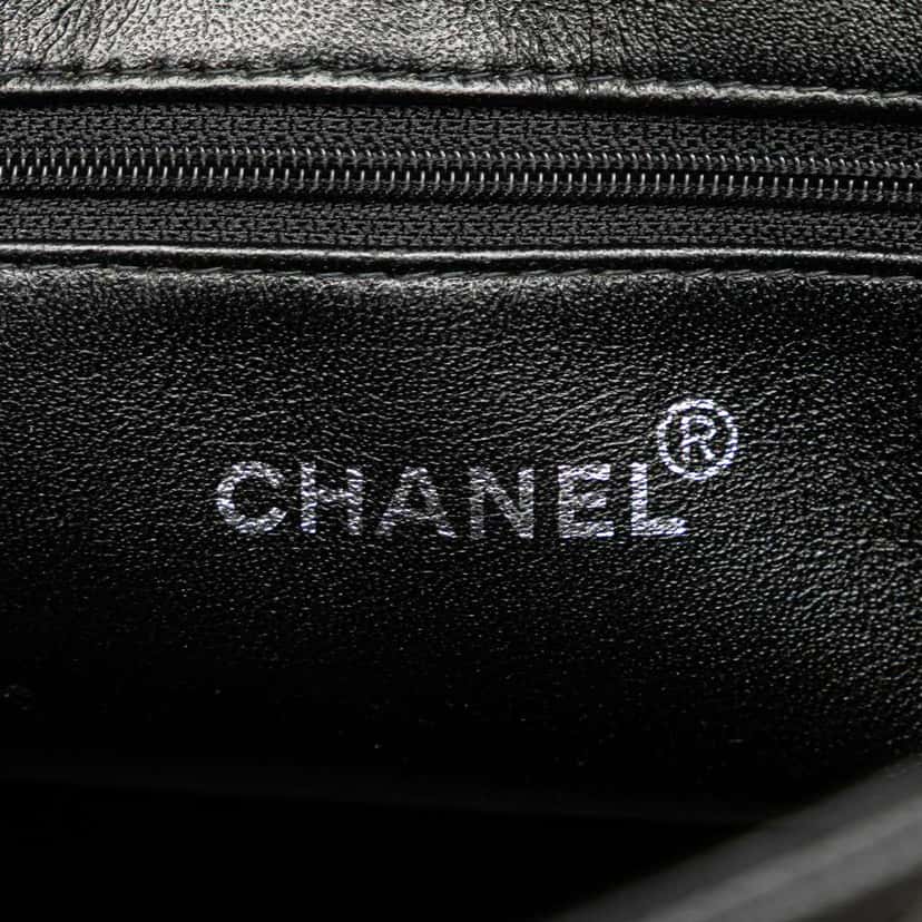 Chanel Caviar Medallion Tote Black Leather Good condition - Box View