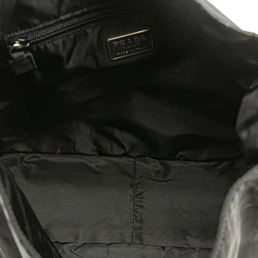 Prada Tessuto Tote Black Good condition - Model View