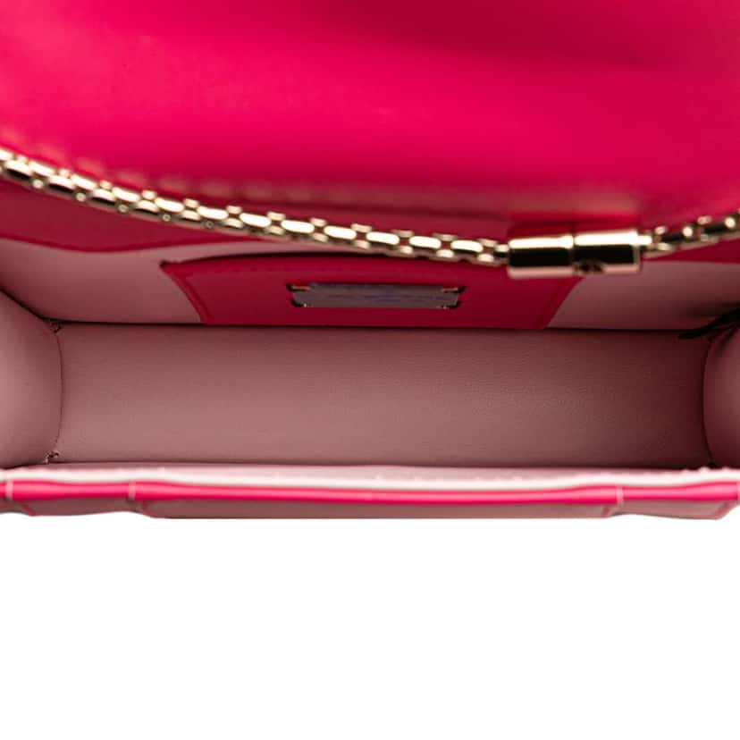 Bvlgari Small Leather Square Serpenti Forever Chain Crossbody Pink Leather Good condition - Model View