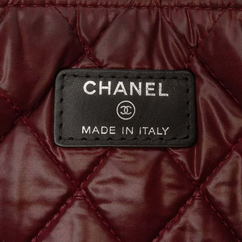 Chanel Large Quilted Nylon O Case Clutch Black Good condition - Box View