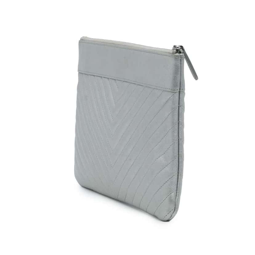 Chanel Large Chevron Metallic Lambskin Mademoiselle Zip Clutch Silver Leather Good condition - Back View