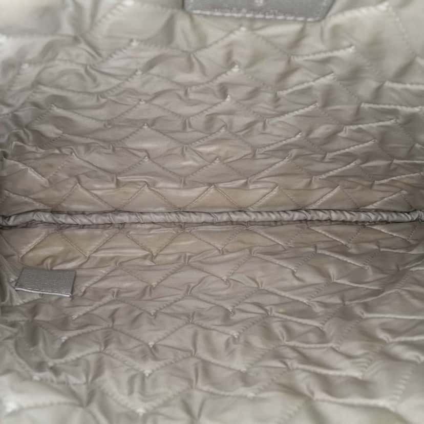 Chanel Large Chevron Metallic Lambskin Mademoiselle Zip Clutch Silver Leather Good condition - Model View