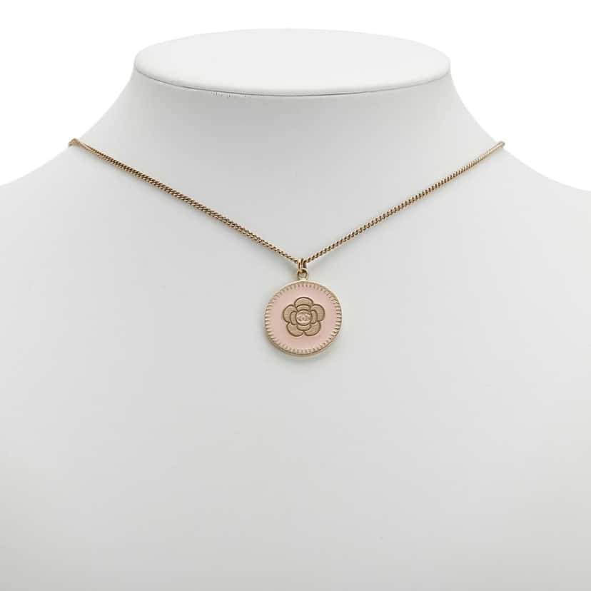 Chanel Gold Plated Enamel Camelia Pendant Necklace Gold Metal Good condition - Box View