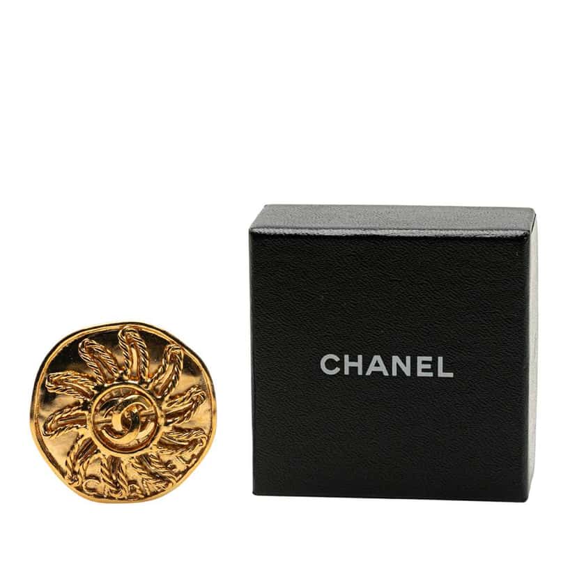 Chanel CC Gold Plated Sunburst Brooch Gold Metal Good condition - Model View