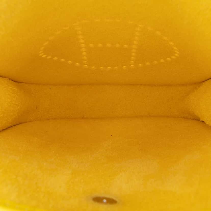 Hermès Clemence Evelyne TPM Yellow Leather Good condition - Model View