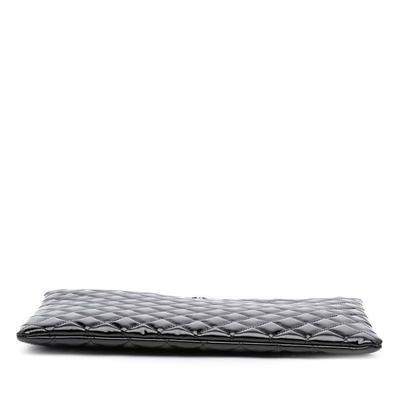 Chanel Large Quilted Patent O Case Clutch Black Leather Good condition - Inside View