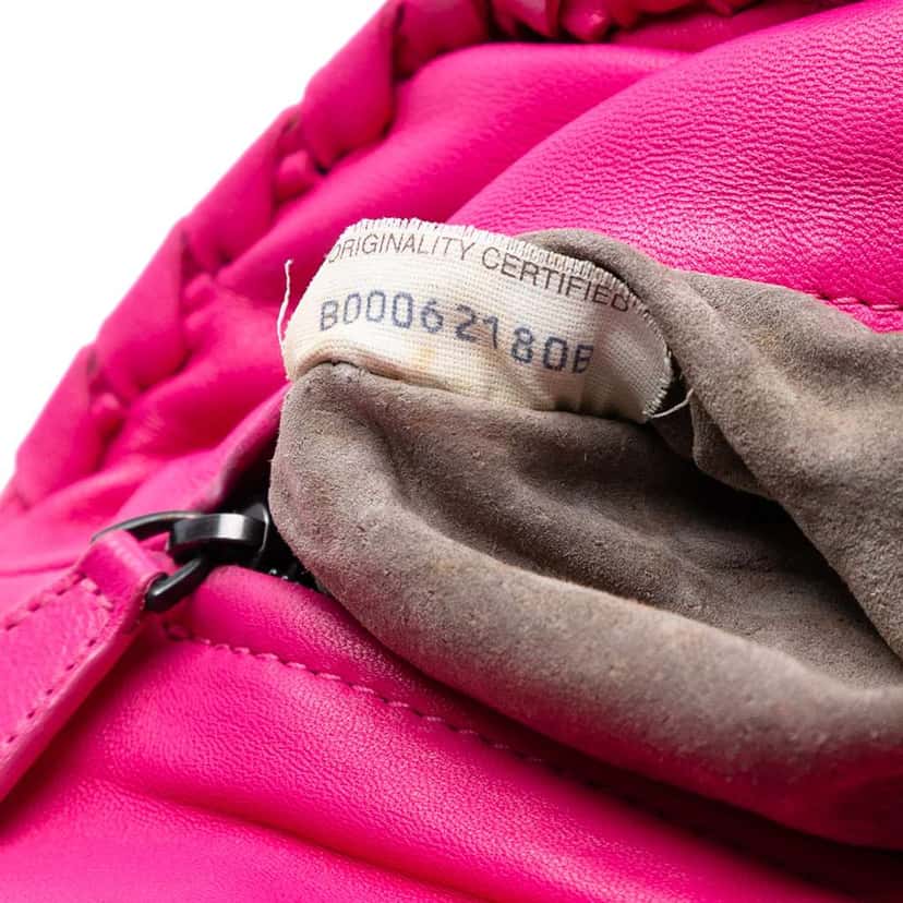 Bottega Veneta Nappa Intrecciato Turn Lock Clutch Pink Leather Good condition - Box View