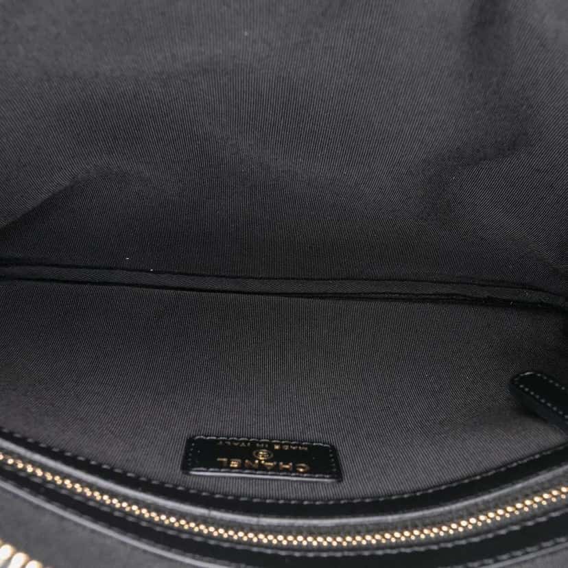 Chanel Medium Straw Deauville O Case Clutch Black Good condition - Model View