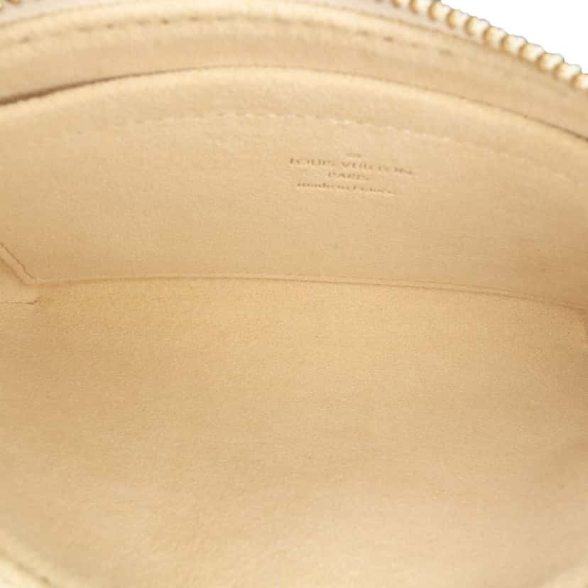 Louis Vuitton Damier Azur Pochette Milla MM White Canvas Good condition - Model View