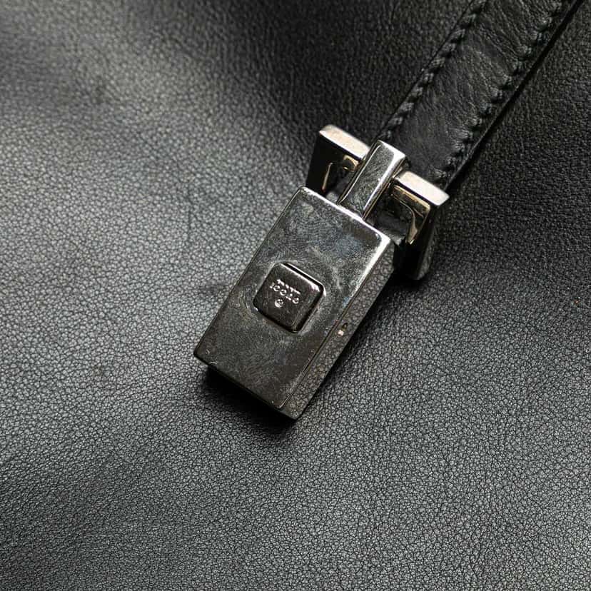 Gucci Calfskin Jackie Shoulder Bag Black Leather Good condition - Model View