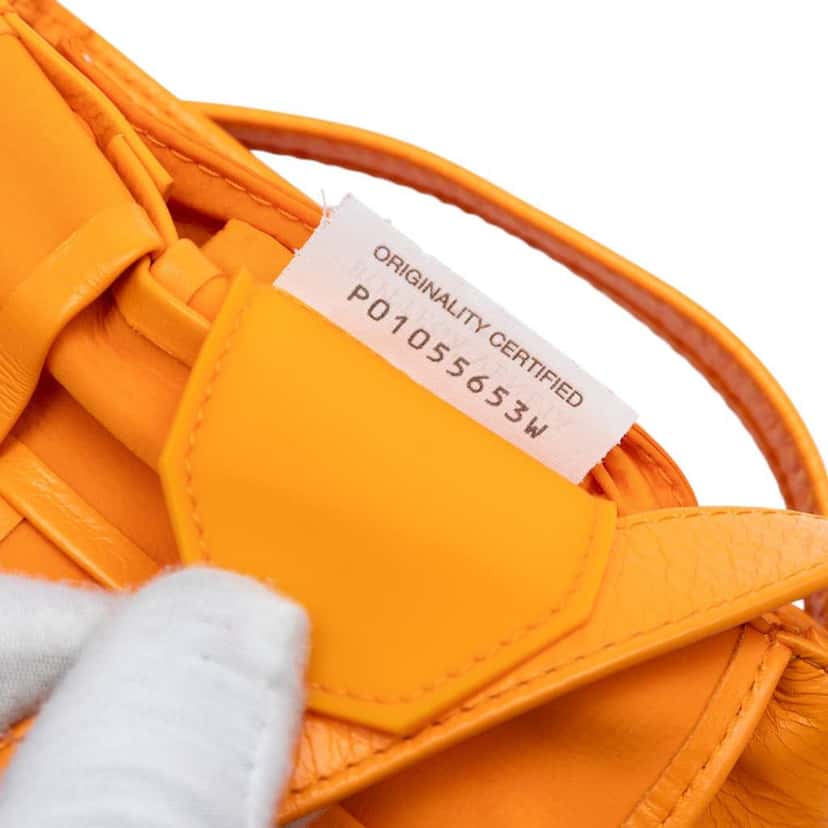 Bottega Veneta Extra Mini Crinkled Lambskin Intrecciato Cassette Crossbody Orange Leather Good condition - Box View