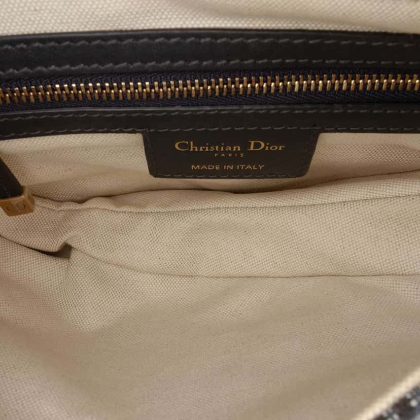 Dior Oblique Canvas Saddle Bag Blue Canvas Good condition - Model View