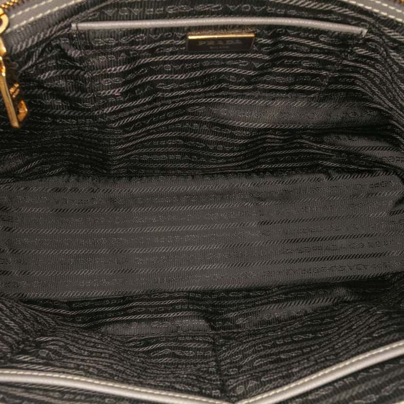 Prada Large Saffiano Lux Galleria Double Zip Satchel Grey Leather Good condition - Model View