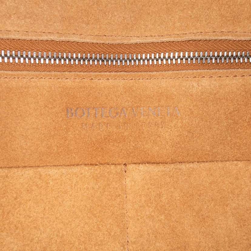 Bottega Veneta Medium Calfskin Maxi Intrecciato Arco Bag White Leather Good condition - Box View