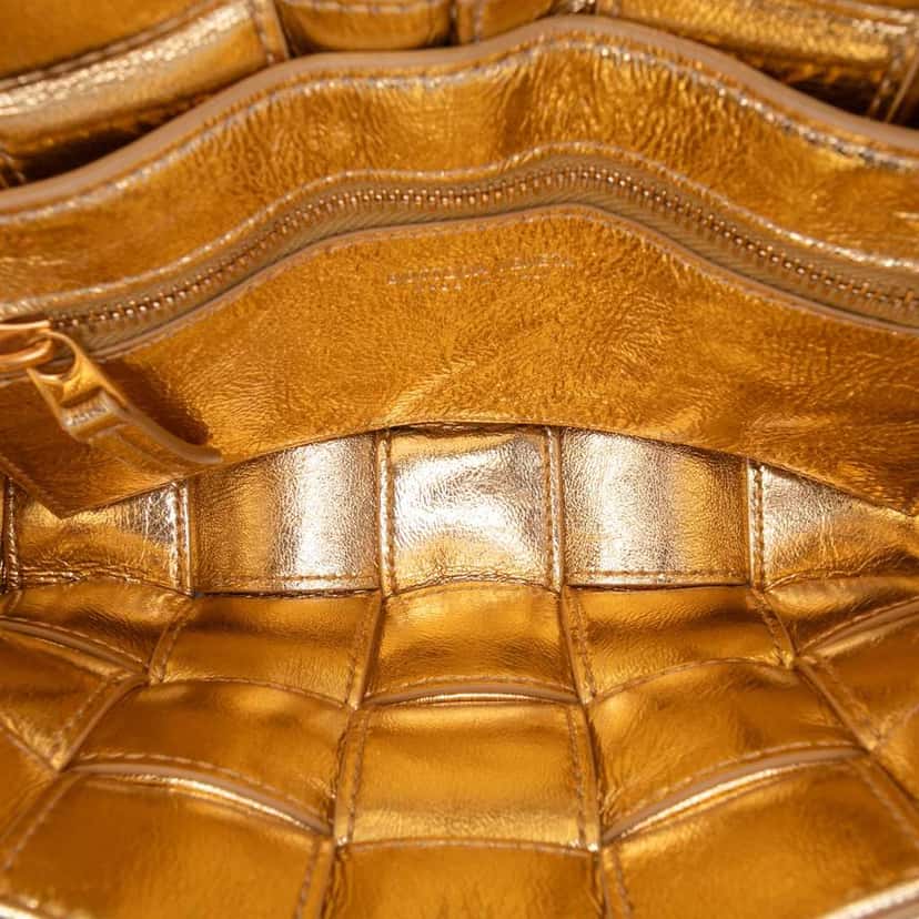 Bottega Veneta Small Metallic Calfskin Intreccio Plisse Cassette Crossbody Gold Leather Good condition - Model View