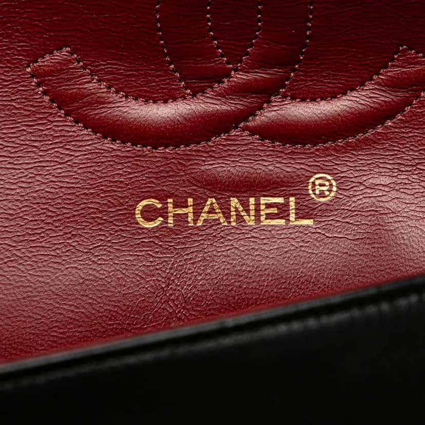 Chanel Medium Classic Lambskin Double Flap Black Leather Good condition - Box View