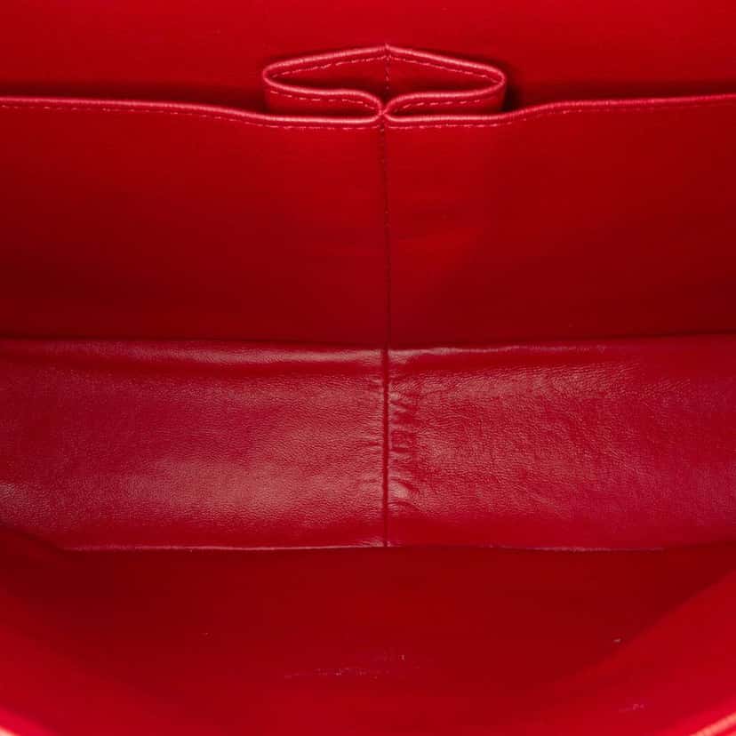 Chanel Maxi Classic Patent Double Flap Red Leather Good condition - Model View