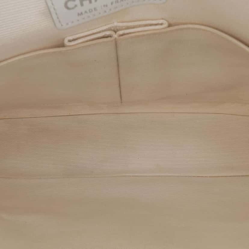 Chanel Medium Classic Printed Grosgrain Double Flap White Good condition - Model View