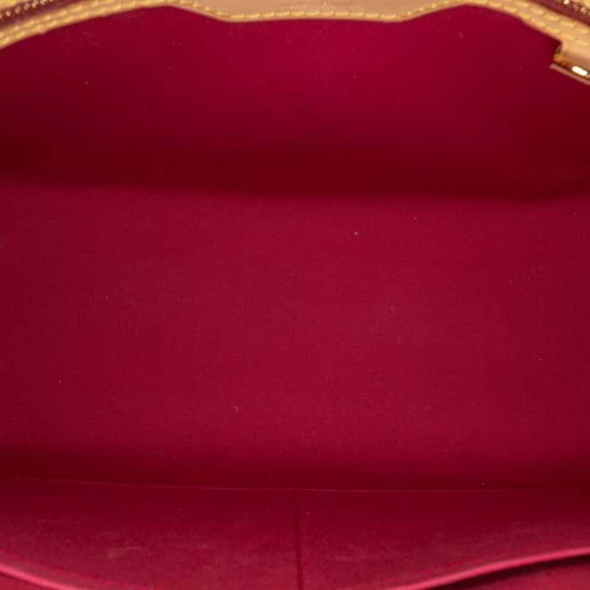 Louis Vuitton Monogram Vernis Brea MM Red Leather Good condition - Model View