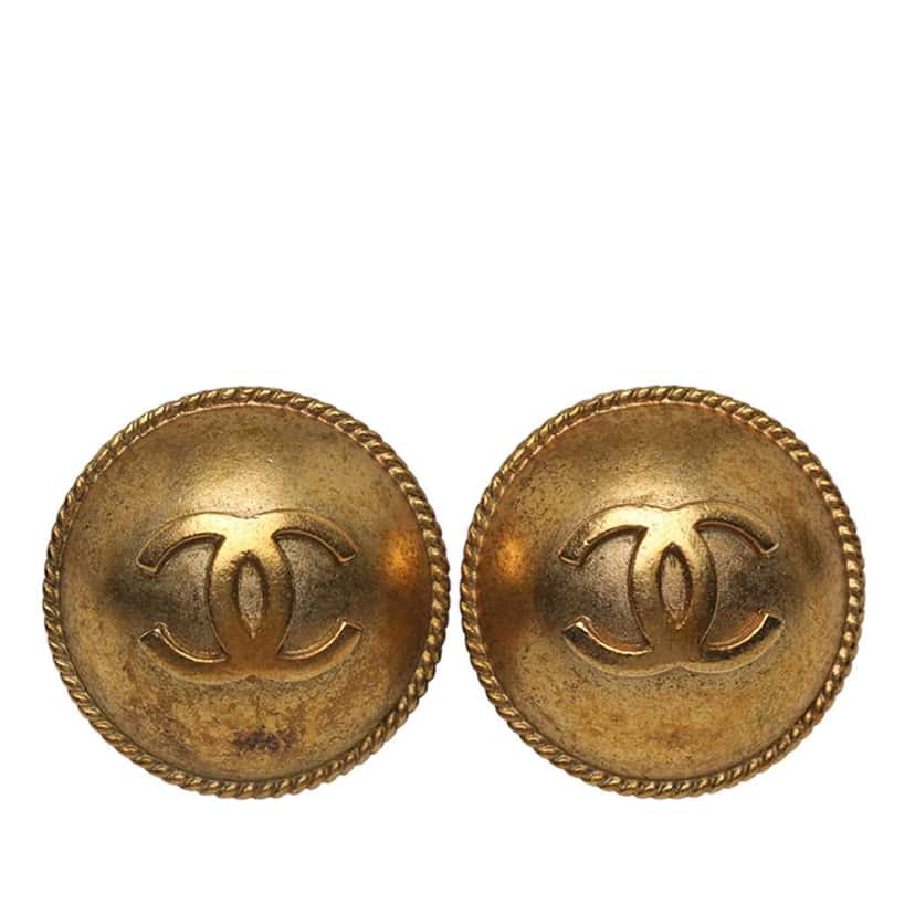Chanel CC Gold Plated Round Button Clip on Earrings Gold Metal Good condition - Front View
