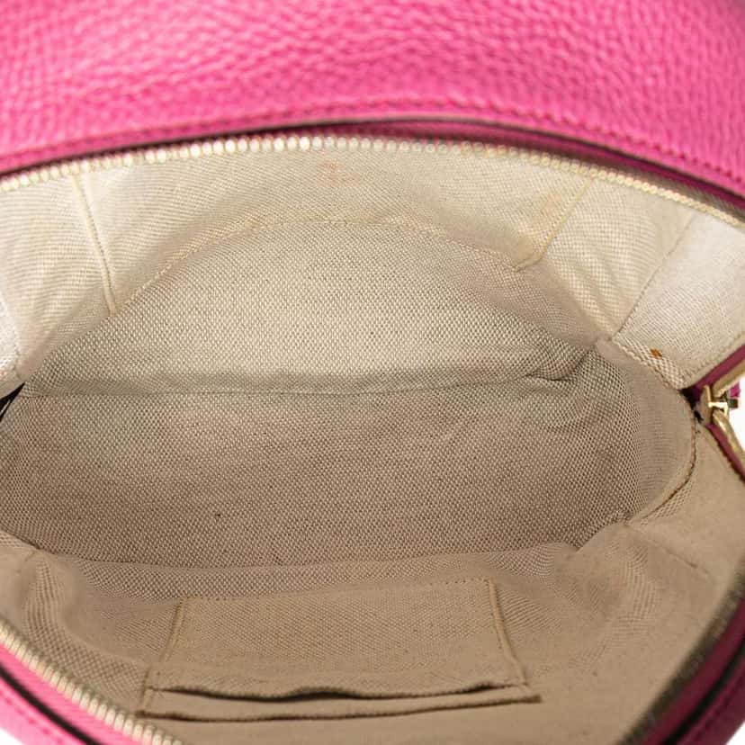 Gucci Leather Soho Backpack Pink Leather Very good condition - Model View