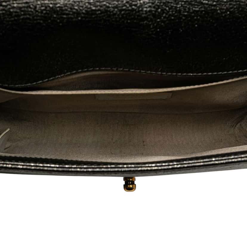 Chanel Old Medium Cracked Metallic Calfskin Boy Flap Black Leather Good condition - Model View
