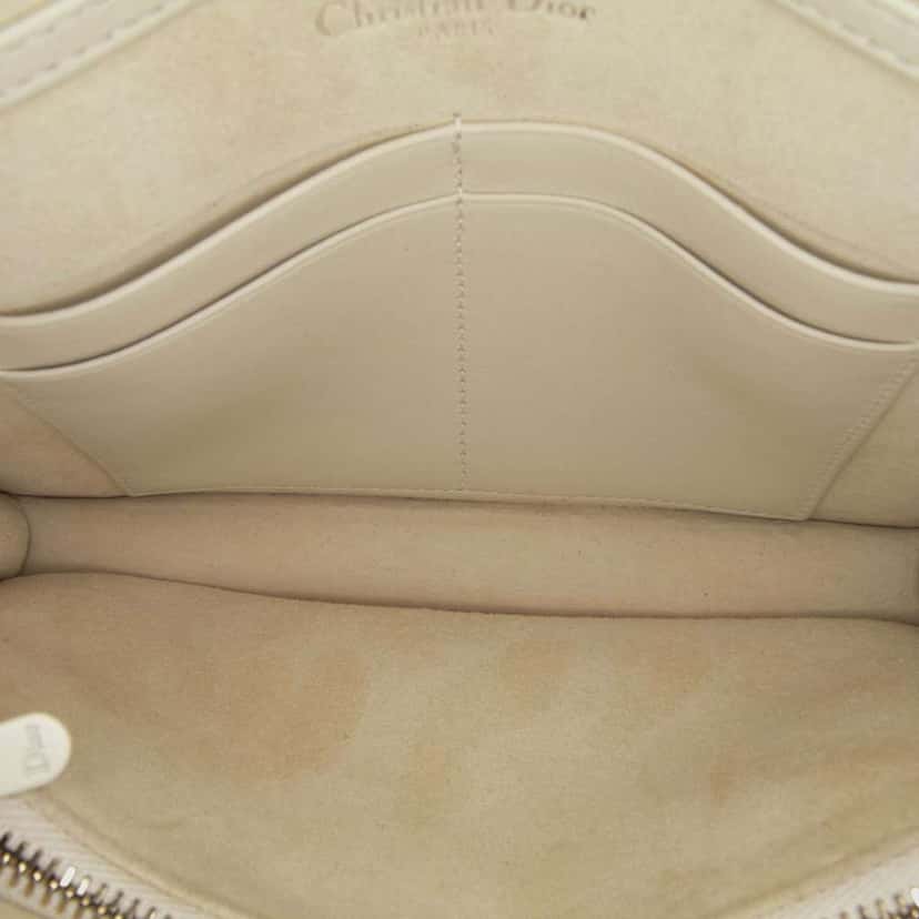 Dior Small Ultra Matte Studded Calfskin Diorama Wallet on Chain White Leather Good condition - Model View