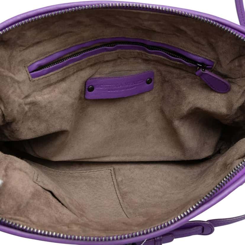 Bottega Veneta Nappa Intrecciato Nodini Crossbody Purple Leather Good condition - Model View