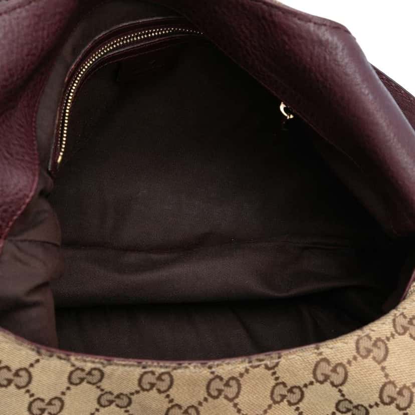 Gucci GG Canvas Charlotte Crossbody Brown Canvas Good condition - Model View