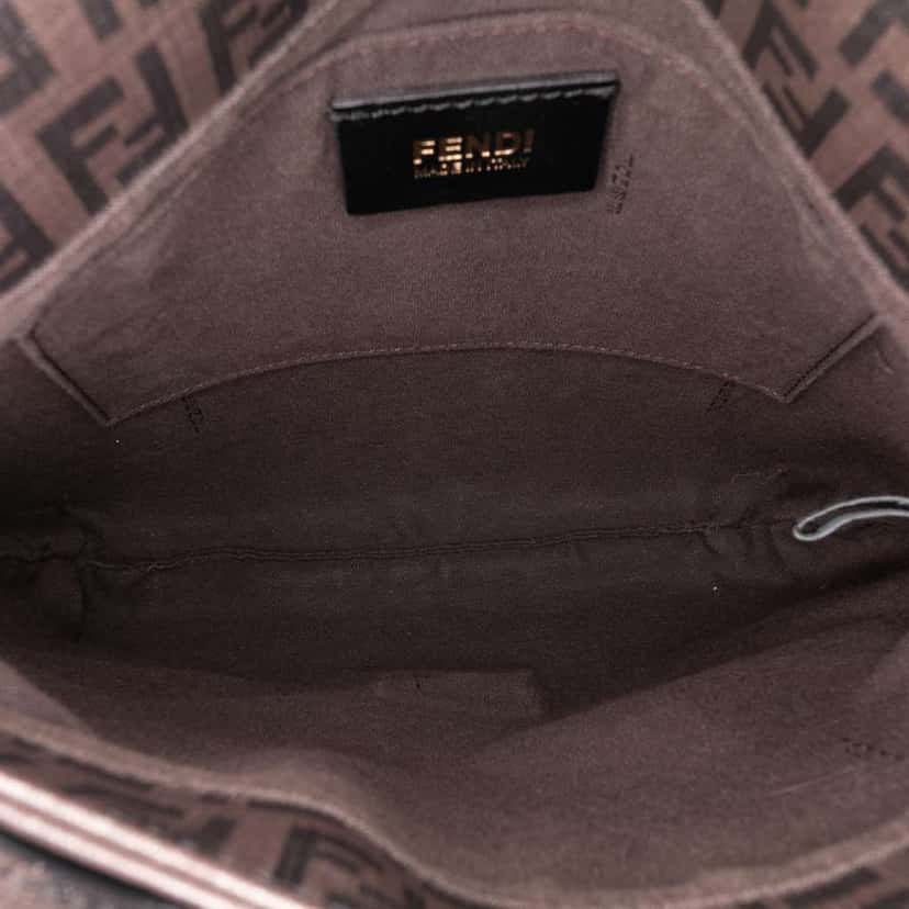 Fendi Zucchino Spalmati Crossbody Brown Canvas Good condition - Model View