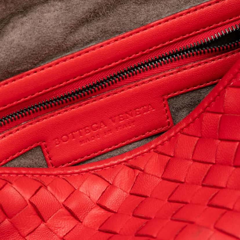 Bottega Veneta Nappa Intrecciato Nodini Crossbody Red Leather Good condition - Box View