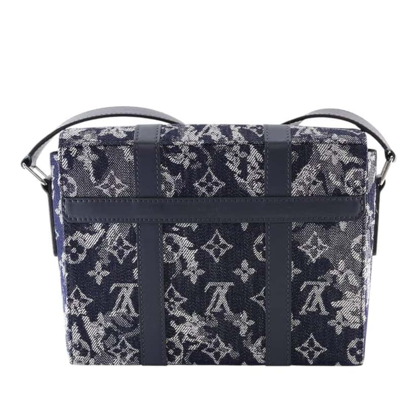 Louis Vuitton Monogram Tapestry Trunk Messenger Blue Denim Good condition - Inside View