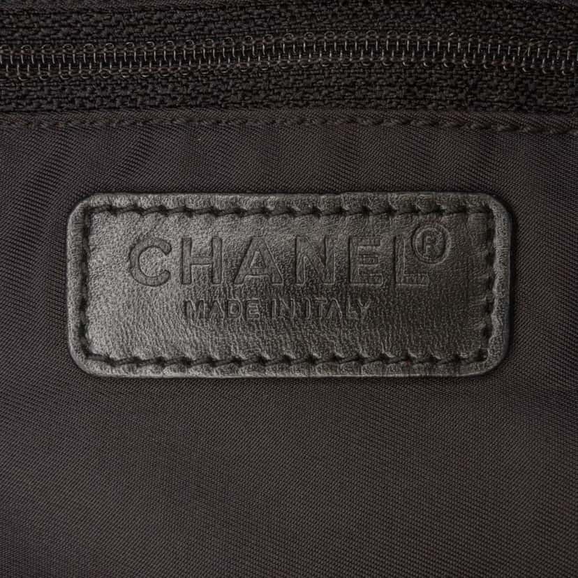 Chanel New Travel Line Nylon Handbag Black Good condition - Box View