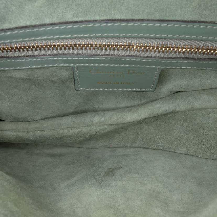 Dior Smooth Calfskin Saddle Bag Green Leather Good condition - Model View