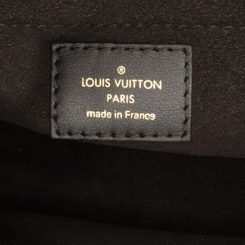 Louis Vuitton New Wave Camera Bag Black Leather Good condition - Box View