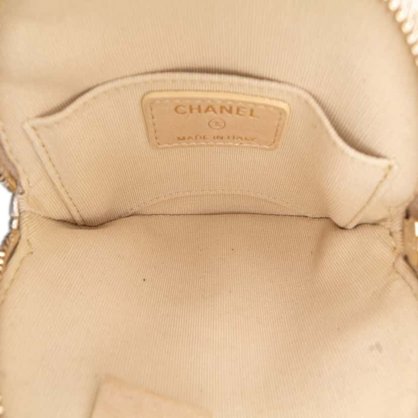 Chanel Mini CC Metallic Lambskin Camellia Bouquet Round Clutch on Chain Gold Leather Good condition - Model View