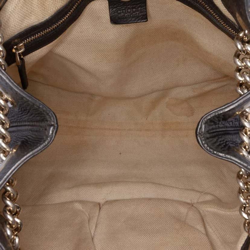 Gucci Medium Leather Soho Chain Tote Black Leather Good condition - Model View
