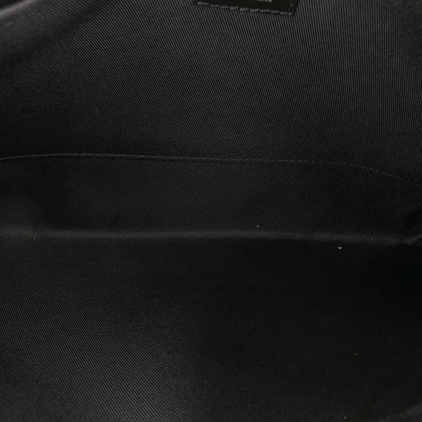 Louis Vuitton Monogram Eclipse Discovery Pochette GM Black Good condition - Model View