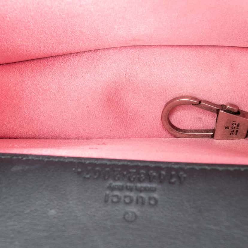 Gucci Mini Crystal Embellished Velvet Dionysus Crossbody Black Velvet Good condition - Model View