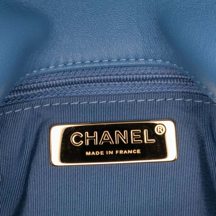 Chanel Medium Lambskin 19 Flap Blue Leather Good condition - Box View