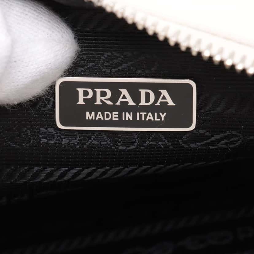 Prada Grace Lux Triangle Crossbody White Leather Good condition - Model View