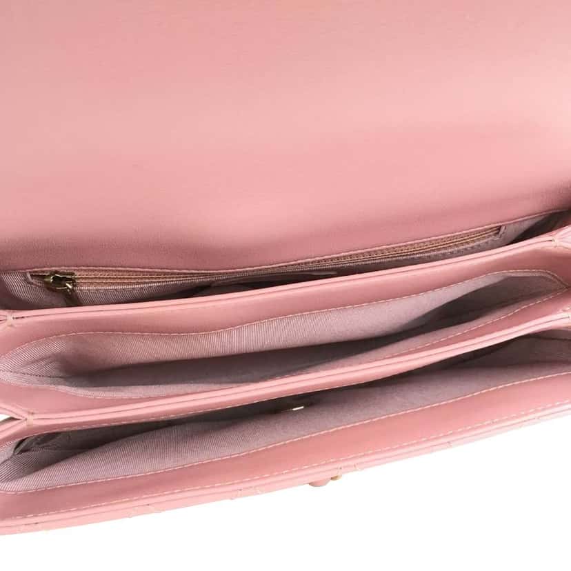 Chanel Small Lambskin Citizen Chic Flap Pink Leather Good condition - Model View