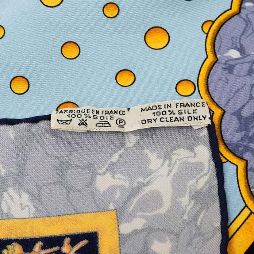 Hermès Carpe Diem Silk Scarf Purple Silk Good condition - Inside View