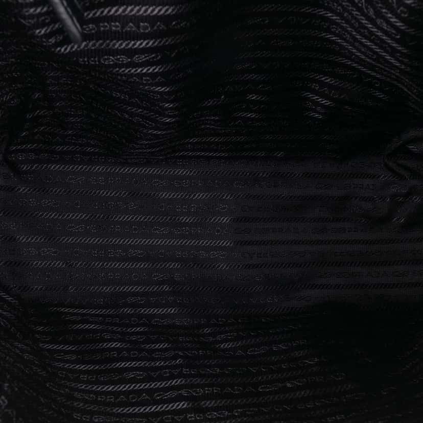 Prada Large Impuntu Re Nylon Re Edition 1995 Chaine Tote Black Good condition - Model View